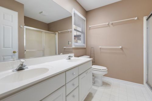 204 Julie Ln, Pingree Grove IL  60140-8379 exterior