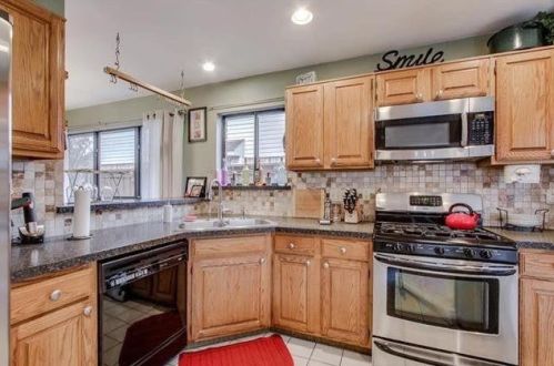 2037 Lavaca Trl, Carrollton TX  75010-4058 exterior