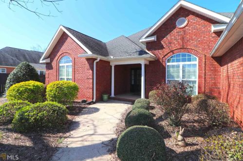 102 Suffolk Ln, Warner Robins, GA 31088-1167