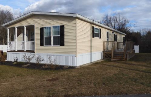 3 Adder Ln, Seabrook, NH 03874-4311