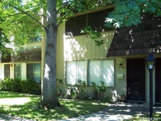 2384 Via Camino Ave, Carmichael, CA 95608-4666