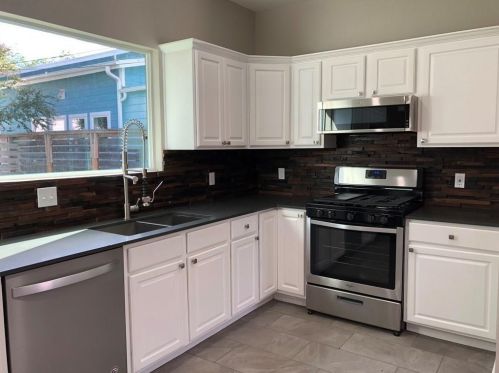 2917 16th St, Austin TX  78702-1540 exterior