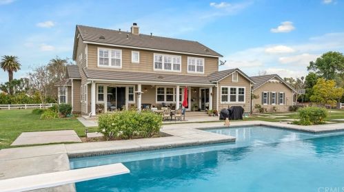 1862 Bradley St, Riverside CA 92504-5435 exterior