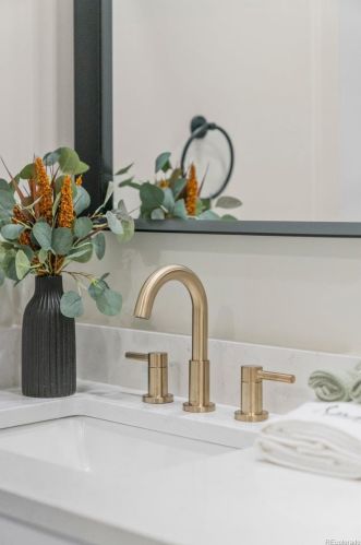 2212 Hudson St, Denver CO  80207-3847 exterior