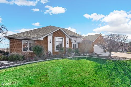 22401 Autumn Dr, Frankfort, IL 60423-3136