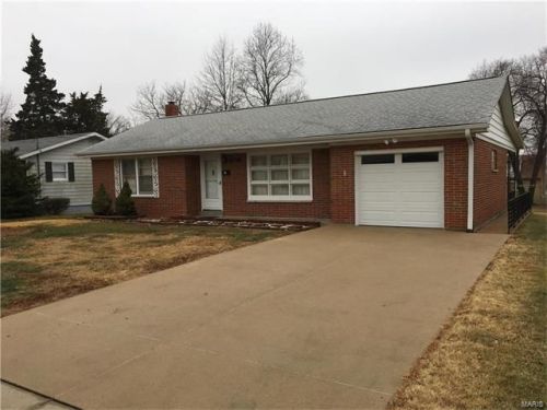 445 Monroe St, Foster Pond, IL 62298-1121
