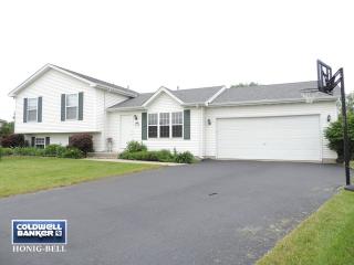 1200 Mary Ct, Dekalb, IL 60115-6106