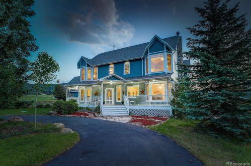 6151 Bluebell Ln, Lakewood, CO 80439