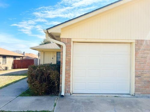 805 White Rock St, Fort Worth TX  76179-3423 exterior