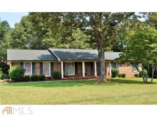 102 Holly Creek Ct, Holly Springs, GA 30188-1709