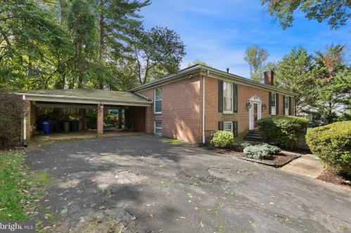 4 Locksley Ct, Silver Spring MD 20904-6321 exterior