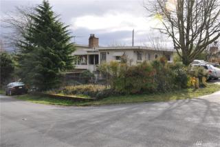7700 Mission Dr, Seattle, WA 98178-3142