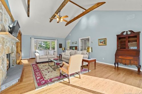 89 Perry Ave, Norwalk CT  06850-1216 exterior
