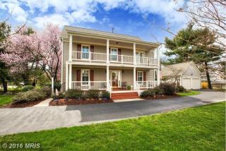 6610 Forsythia St, Springfield, VA 22150-1101