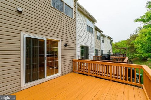 3623 Cebu Island Ct, Woodbridge VA  22192-7042 exterior