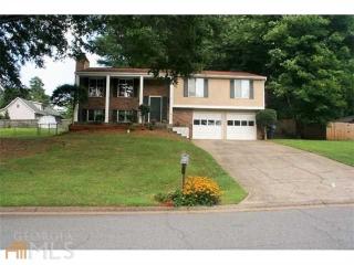 2658 Shaw Rd, Marietta, GA 30066-5613