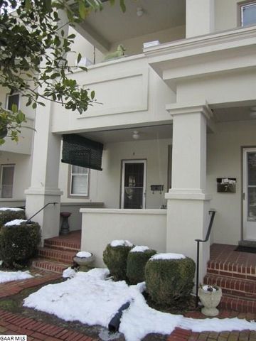 1311 Augusta St, Staunton VA  24401-3281 exterior