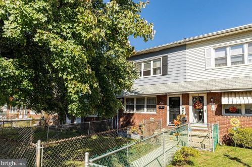 609 Division St, Gloucester, NJ 08030-2335