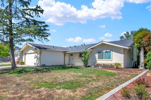 170 Olympic Cir, Vacaville, CA 95687-3306