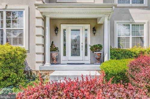 13 Colts Run Rd, Princeton NJ  08540-8593 exterior