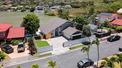 6847 Niumalu Loop, Honolulu HI  96825-1642 exterior