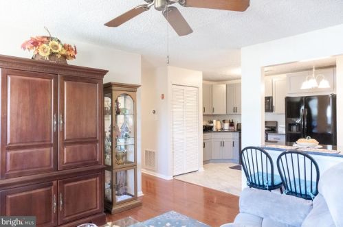 515 Eagles Chase Dr, Trenton NJ  08648-2533 exterior