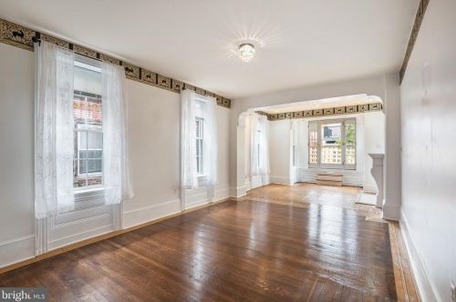 758 10th St, Philadelphia PA 19123-1966 exterior