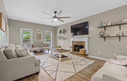 842 Eagle Glen Xing, Holly Springs GA  30189-6958 exterior