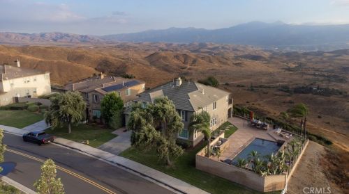 18458 Lakepointe Dr, Riverside CA  92503-0252 exterior