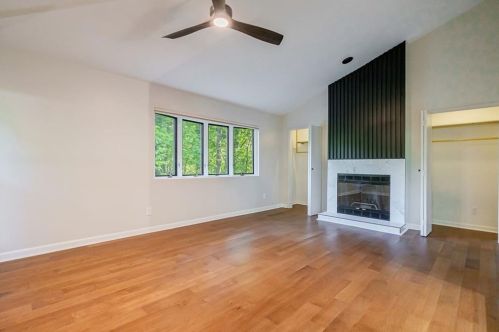 620 Colebrook Ct, Atlanta GA  30327-4710 exterior