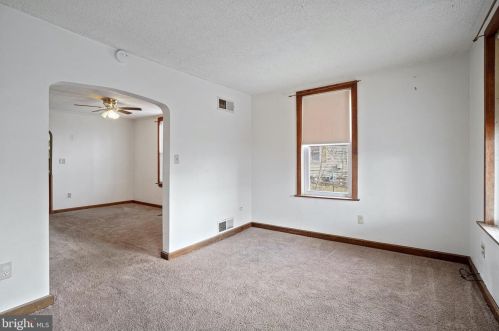 637 2nd St, Harrisburg, PA 17113-1501