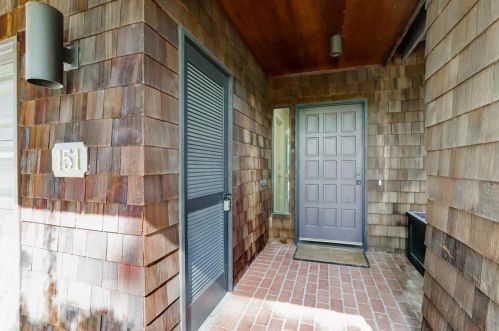 151 La Perdiz Ct, San Rafael, CA 94903-3540