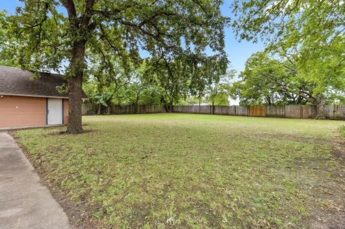 505 Bond St, Whitewright TX 75491-2210 exterior