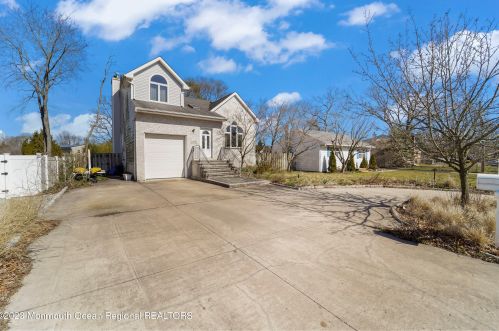 3813 Herbertsville Rd, Point Pleasant Beach, NJ 08742-5419