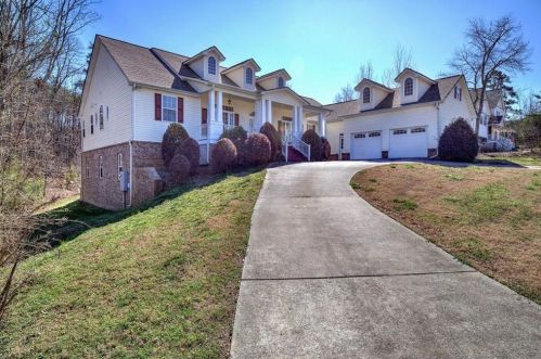 47 Cherokee Hills Dr, Rydal, GA 30171-1686