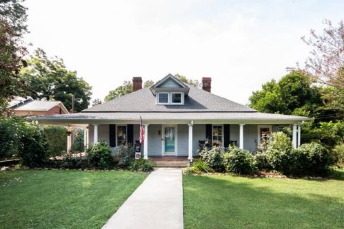 226 Jefferson St, York, SC 29745-1422