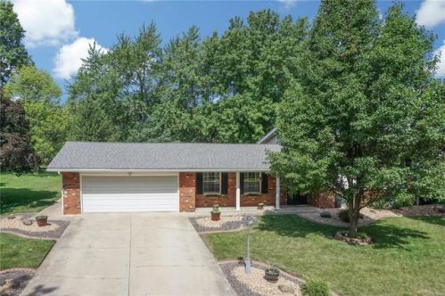 8 Cardinal Ln, Grantfork, IL 62249-1715