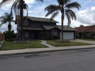 1603 Holly St, Rialto, CA 92376-3837
