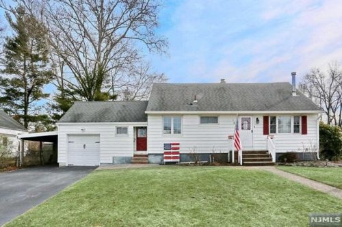 189 Hirschfield Pl, N Milford, NJ 07646-1213