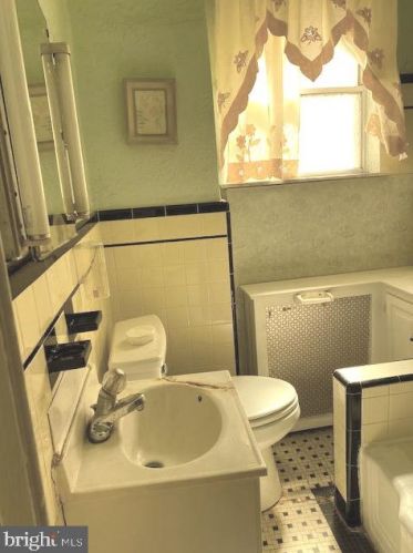 2534 11 St, Philadelphia PA  19123-3322 exterior