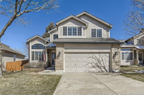 4197 Granby Cir, Denver, CO 80014-5173