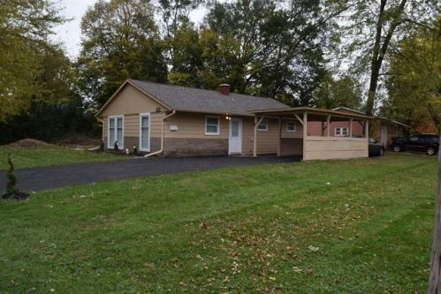 943 Chippewa Cir, Carpentersville, IL 60110-1248