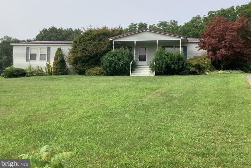 245 Gladiator Way, Hedgesville, WV 25427-6578