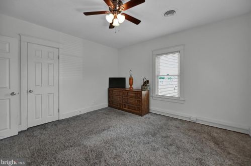 1504 Carlisle Pike, Hanover PA 17331-8820 exterior