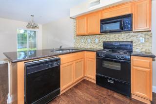11511 Magnolia Ave, Riverside CA  92505-4836 exterior