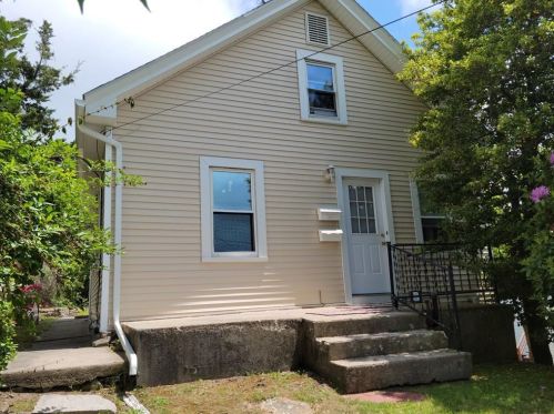 4 Haswell St, Westerly, RI 02891-1912