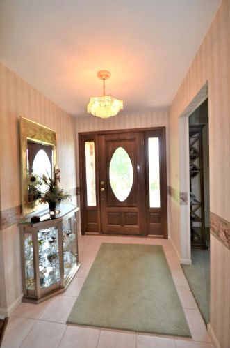 8083 Gaines Rd, Cincinnati, OH 45247-3421