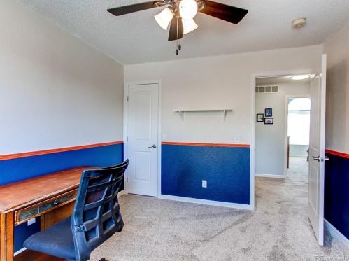 20695 Oxford Pl, Denver CO 80014-5137 exterior