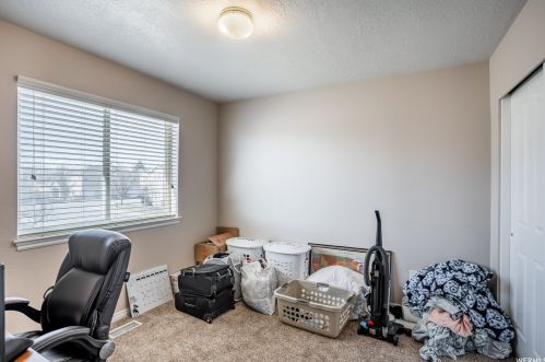 7384 Brittany Town Dr, Taylorsville UT 84084-4609 exterior