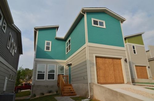 1916 Cleese Dr, Austin TX  78741-7092 exterior